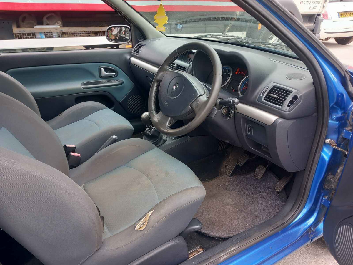 RENAULT CLIO