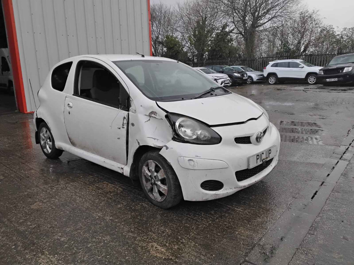 TOYOTA aygo