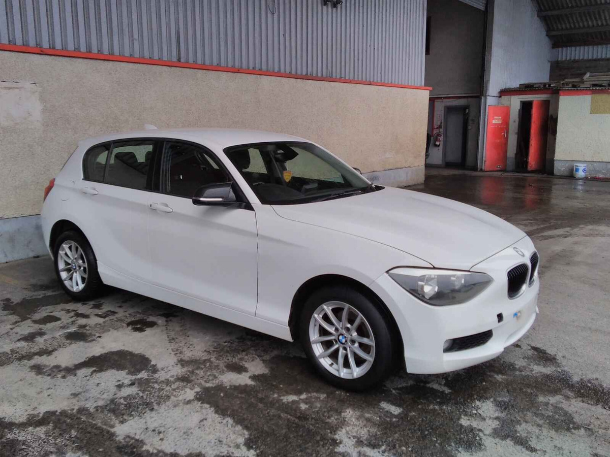 BMW 1 SERIES
