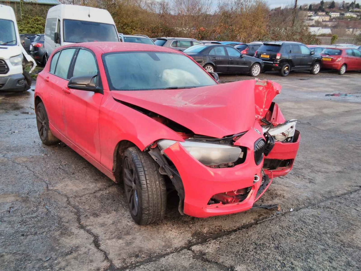 BMW 1 SERIES