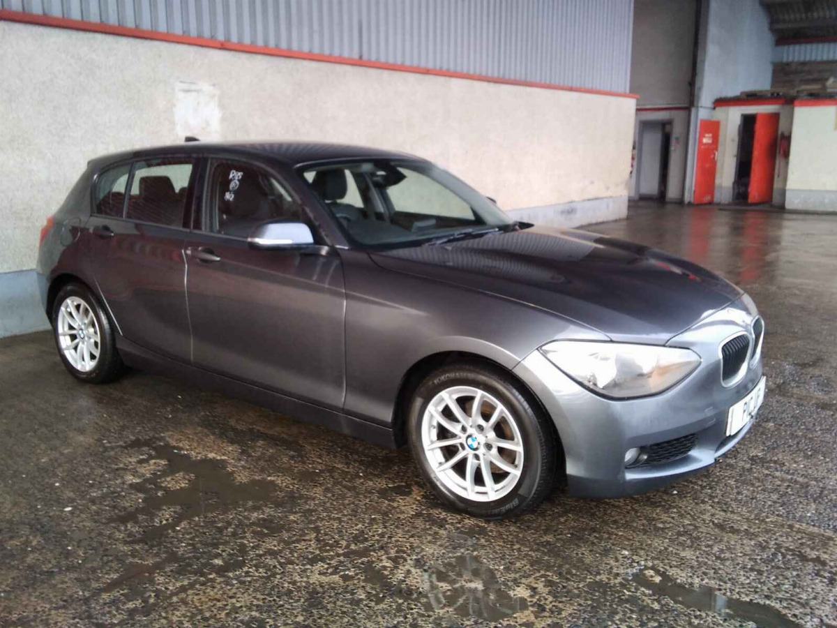 BMW 1 SERIES
