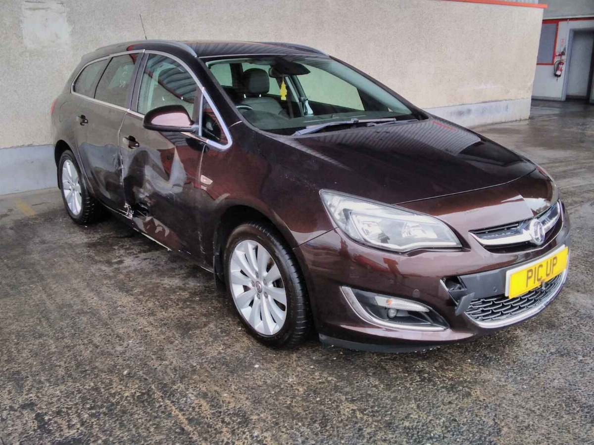 VAUXHALL ASTRA