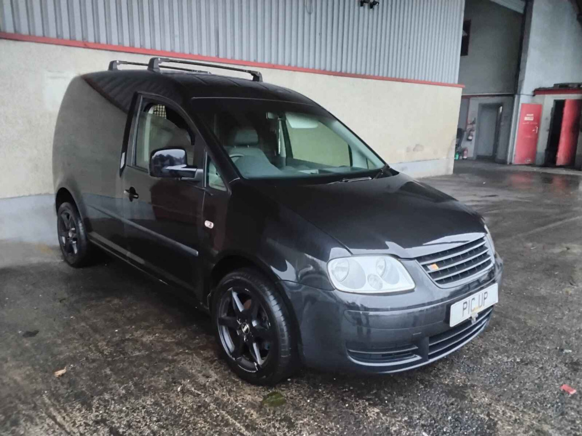 VOLKSWAGEN CADDY