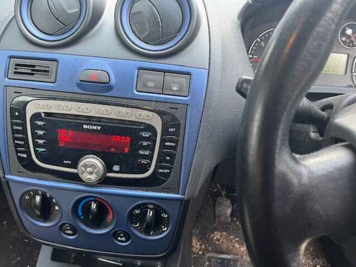 FORD FIESTA