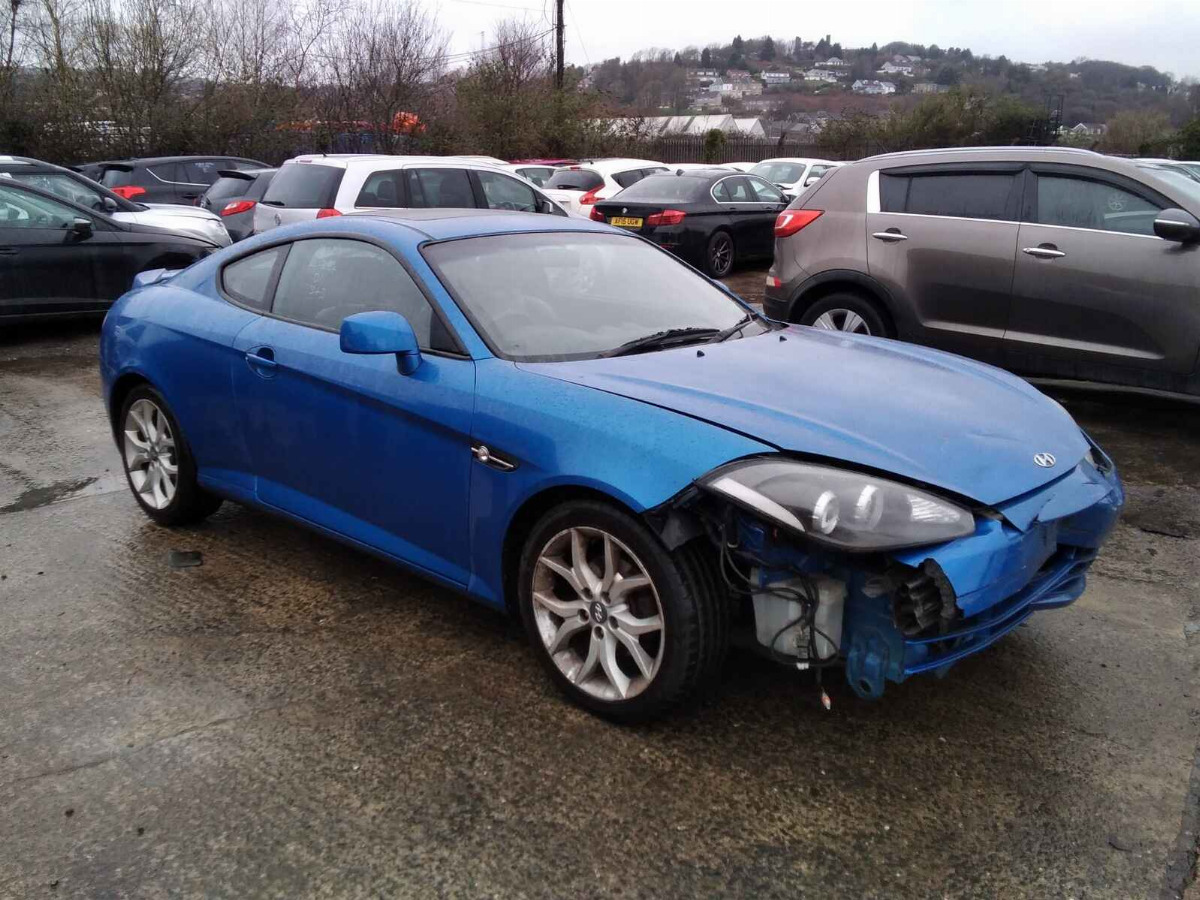 HYUNDAI COUPE 