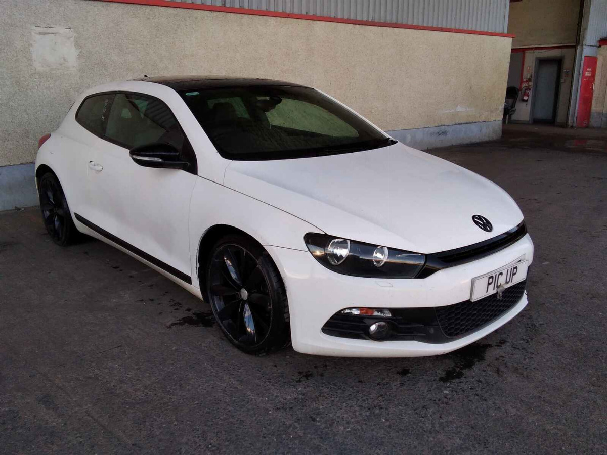 VOLKSWAGEN SCIROCCO