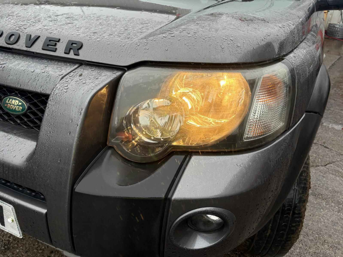 LAND ROVER FREELANDER