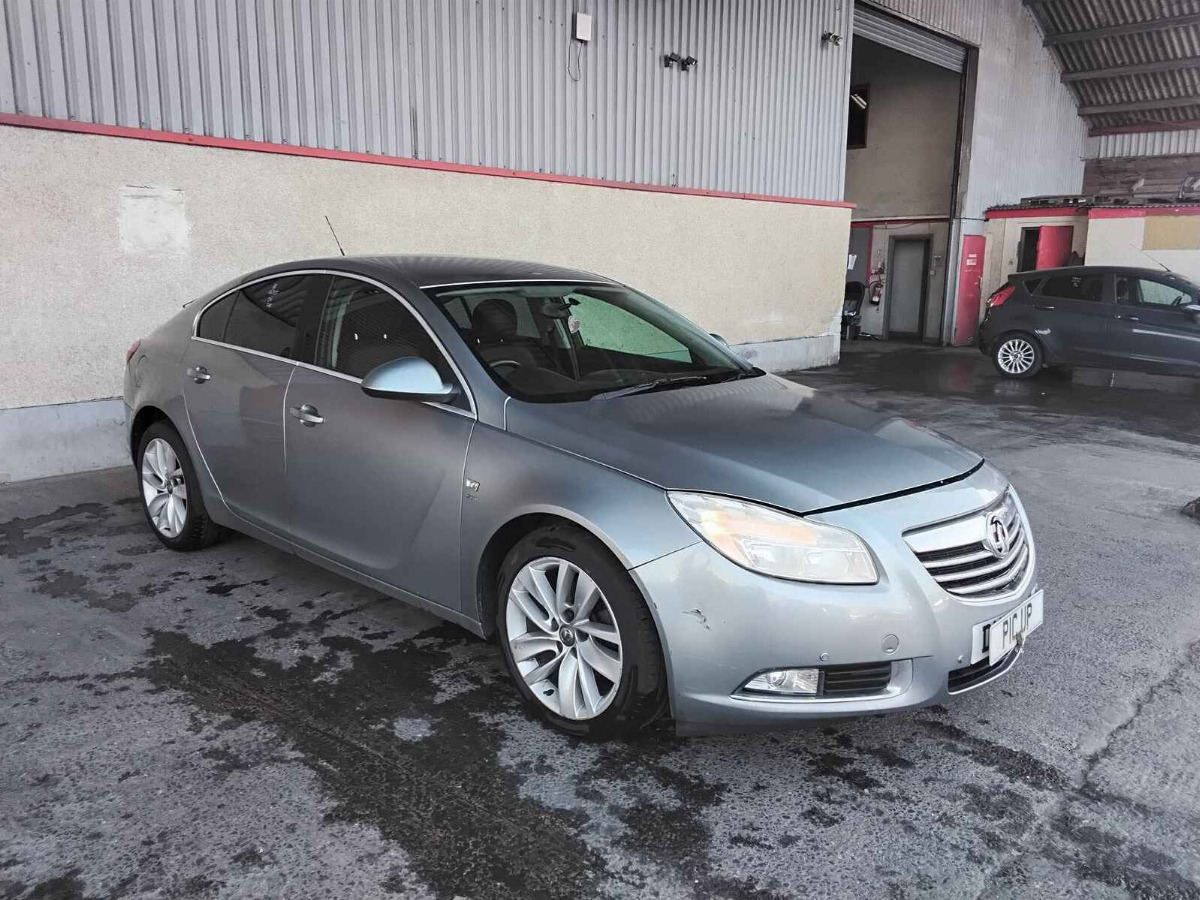 VAUXHALL INSIGNIA