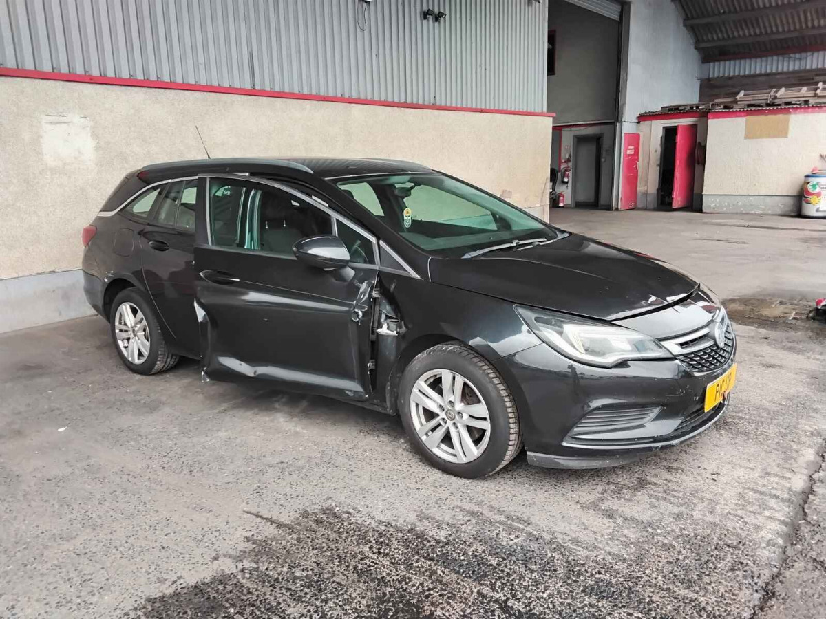 VAUXHALL ASTRA
