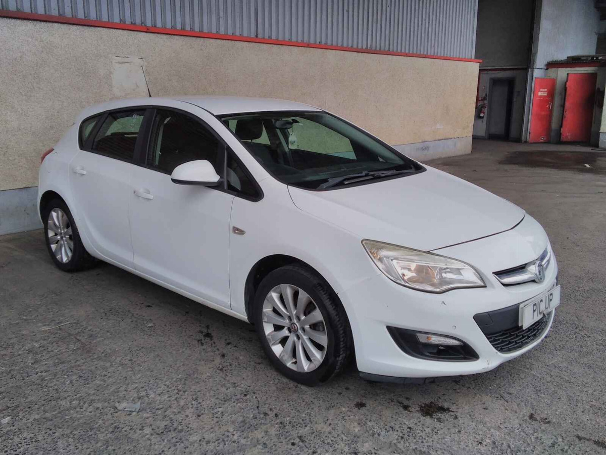 VAUXHALL ASTRA