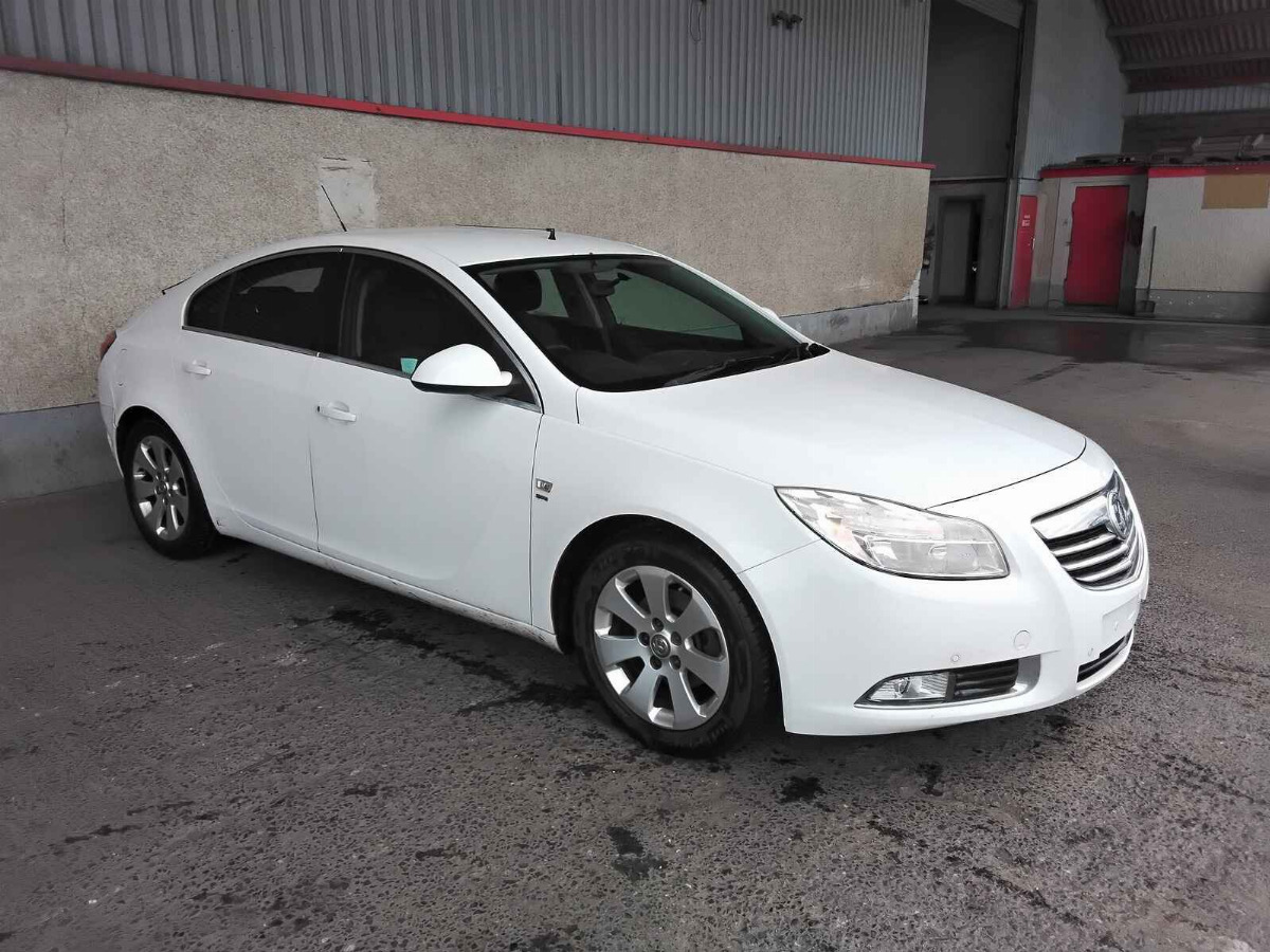 VAUXHALL INSIGNIA