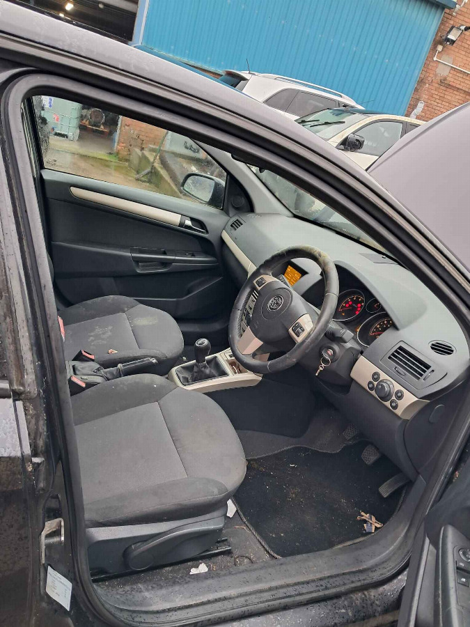 VAUXHALL ASTRA