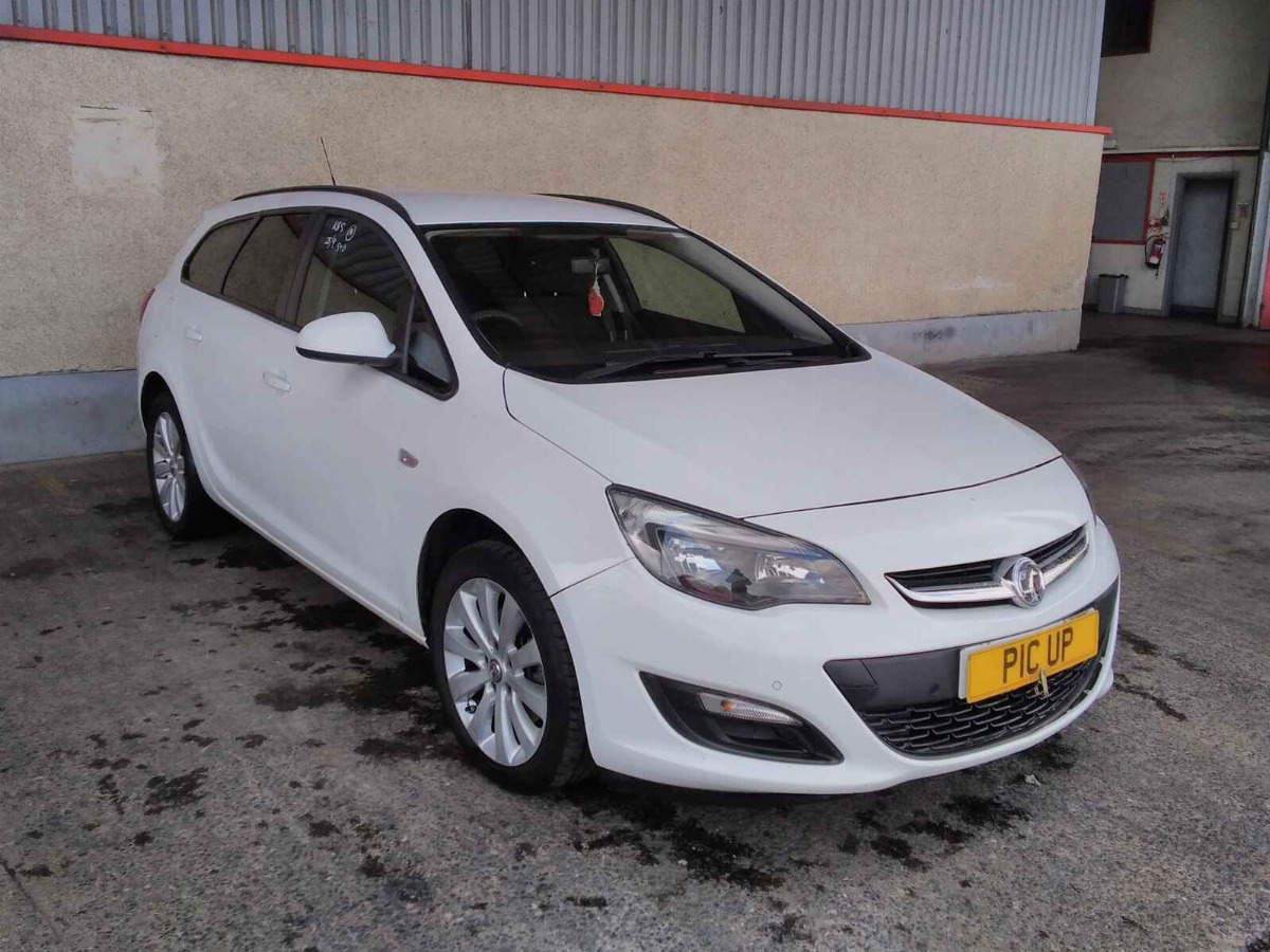 VAUXHALL ASTRA
