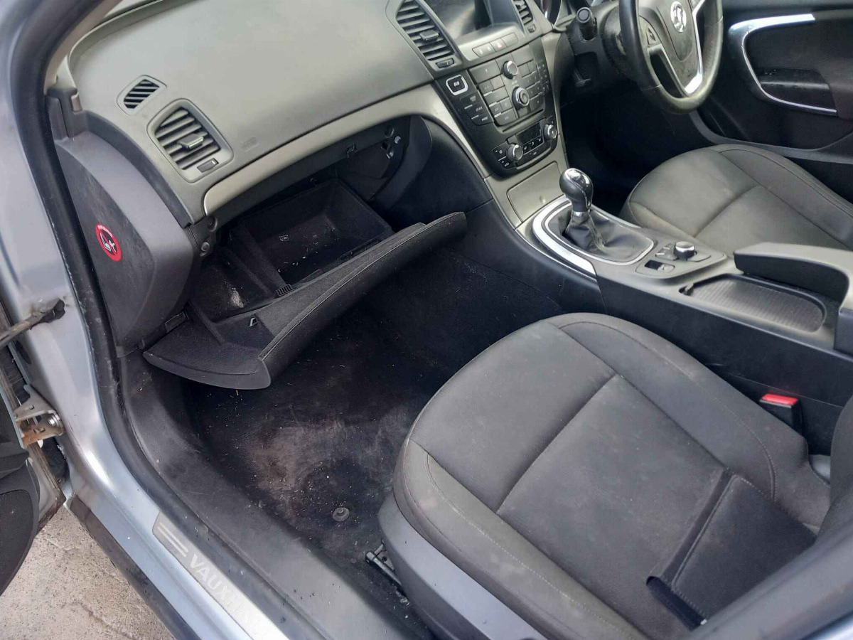 VAUXHALL INSIGNIA