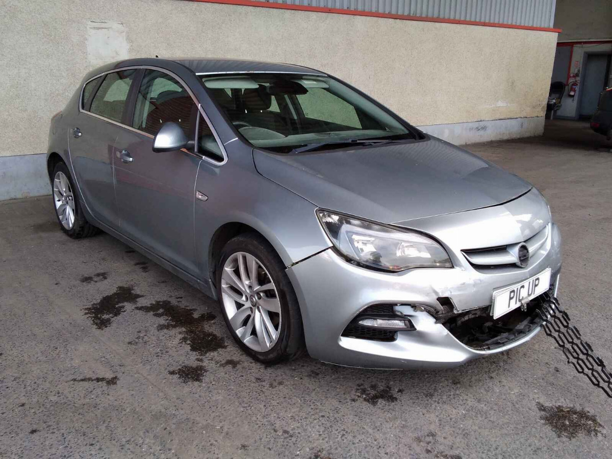 VAUXHALL ASTRA