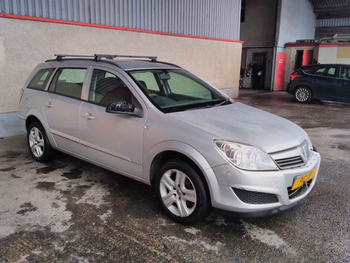 VAUXHALL ASTRA