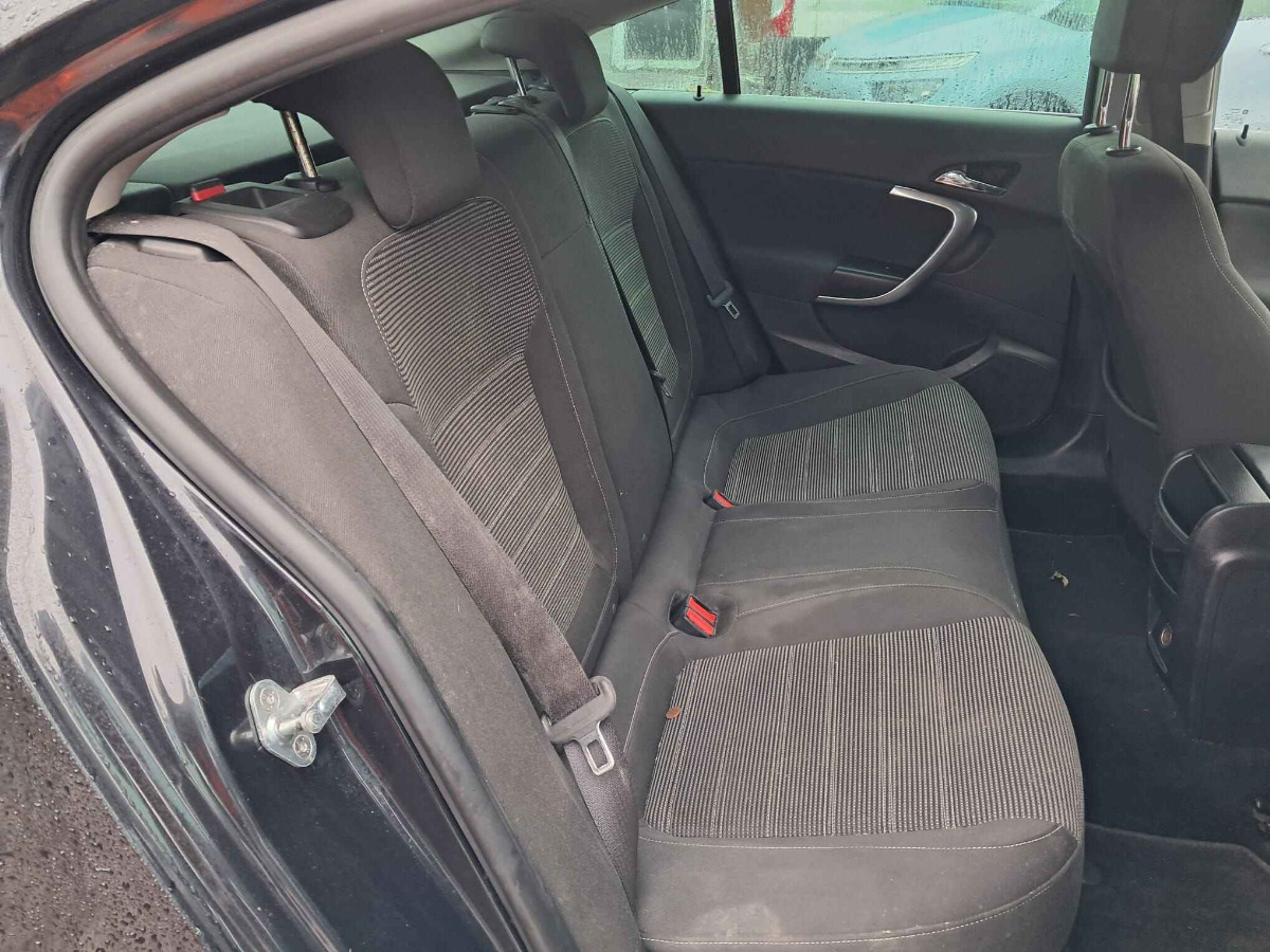 VAUXHALL INSIGNIA