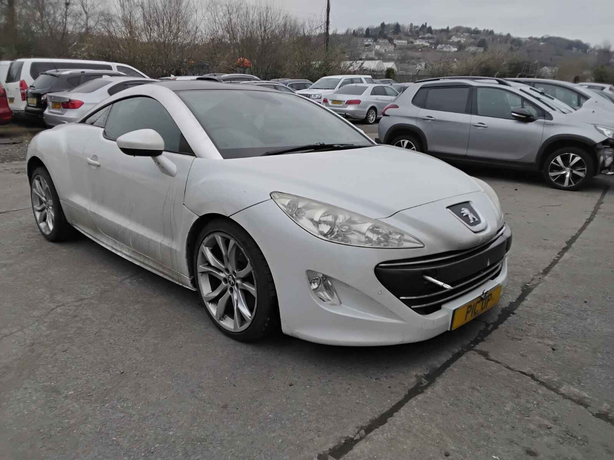 PEUGEOT RCZ 