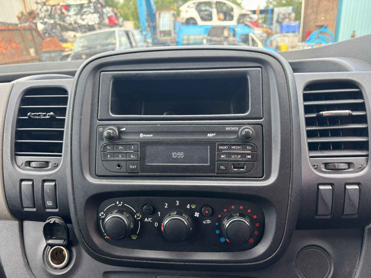 RENAULT TRAFIC