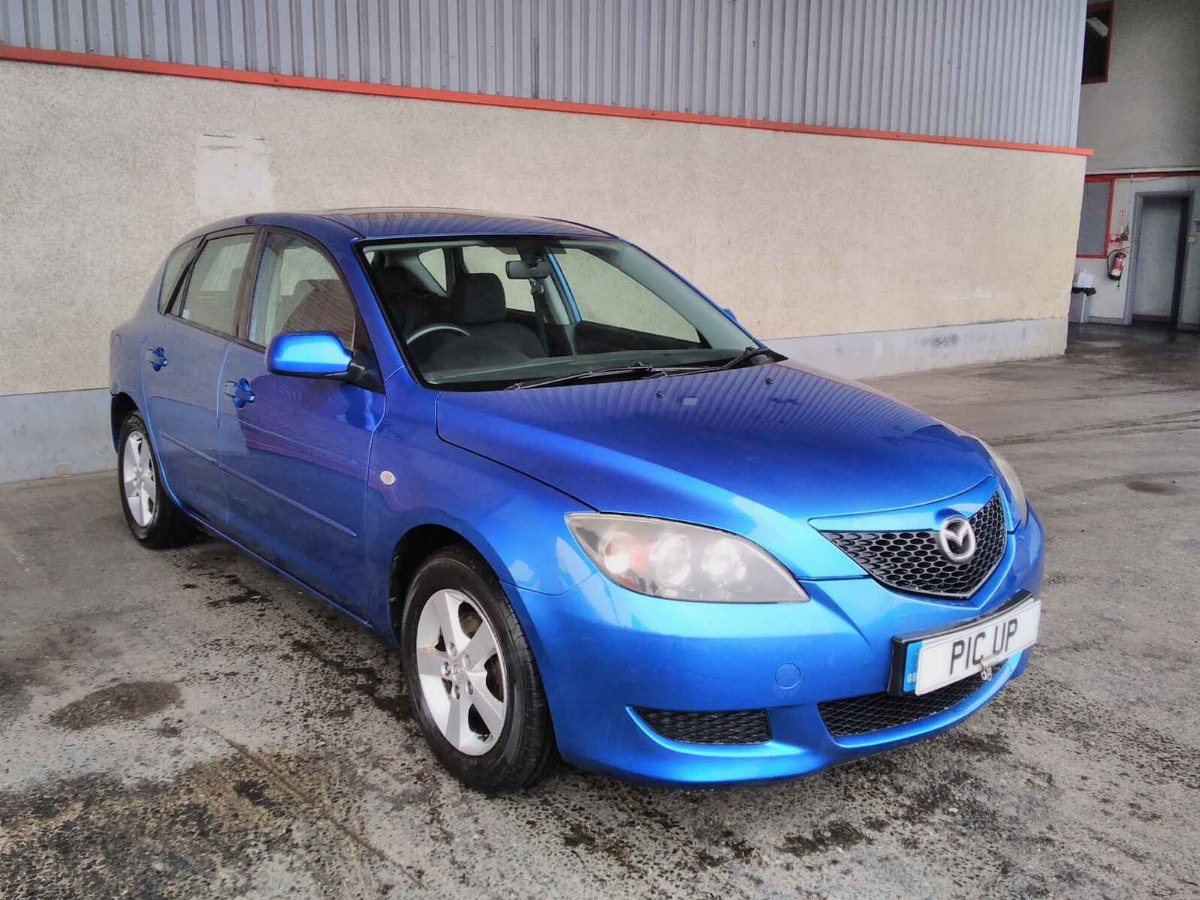 MAZDA 3