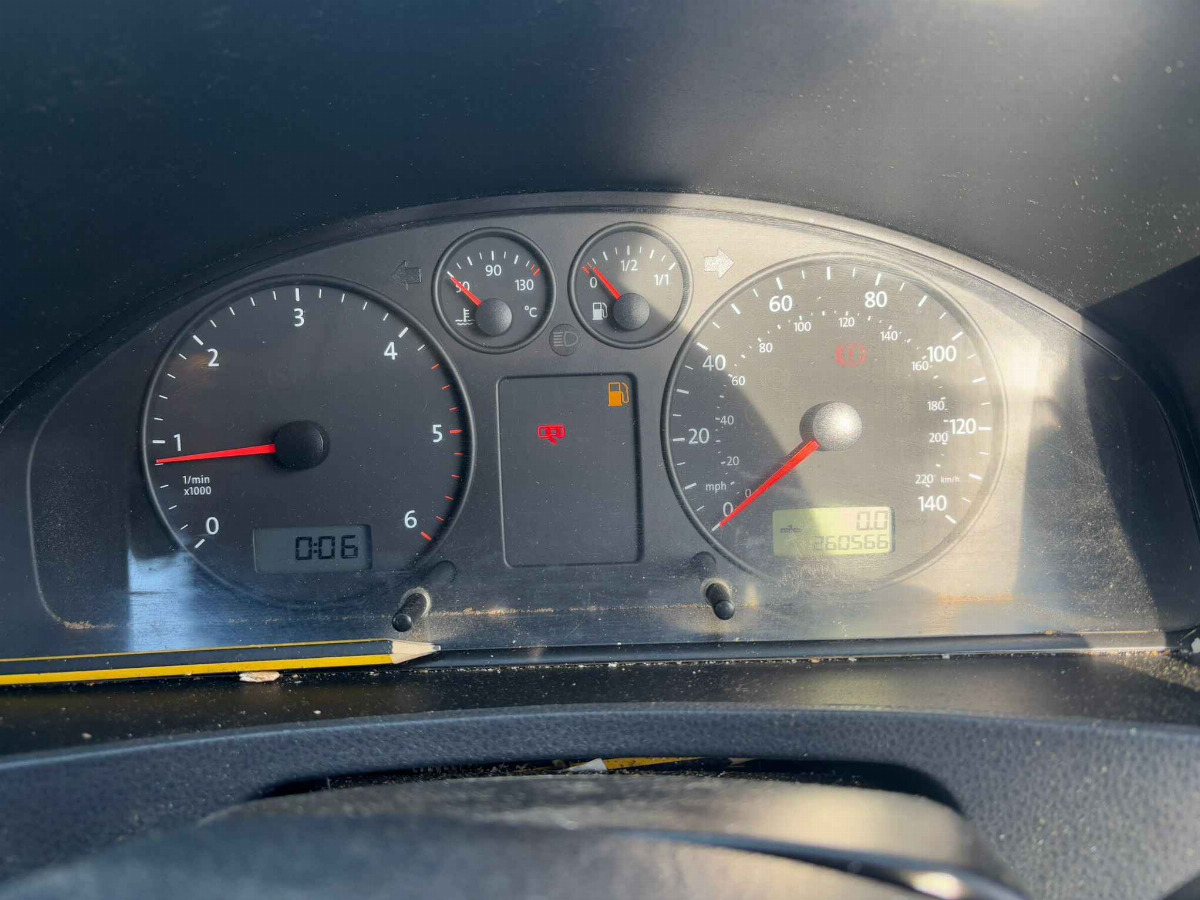VOLKSWAGEN TRANSPORTER