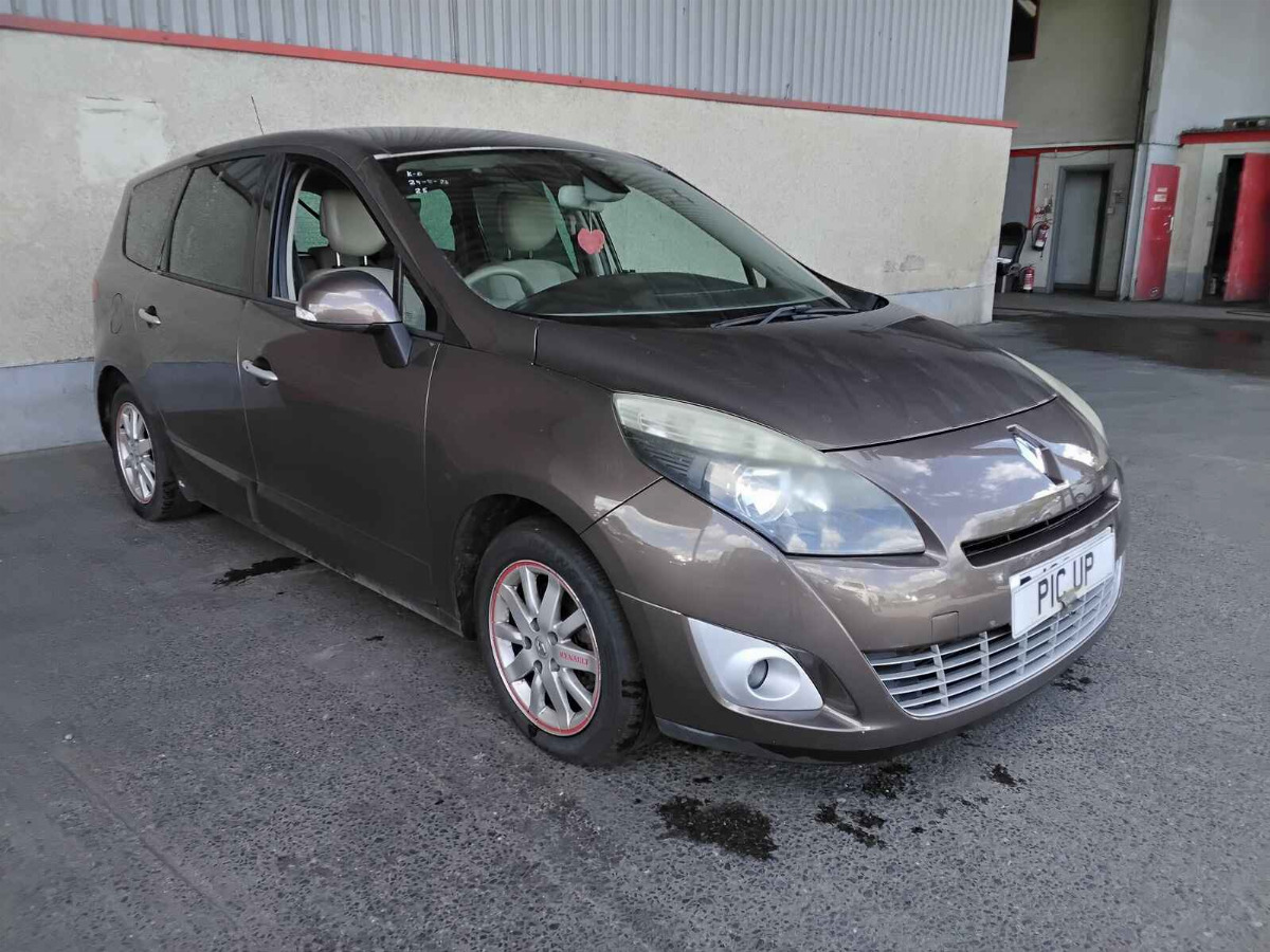 RENAULT SCENIC