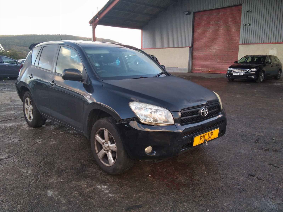 TOYOTA RAV-4
