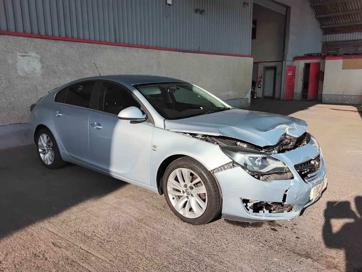 VAUXHALL INSIGNIA