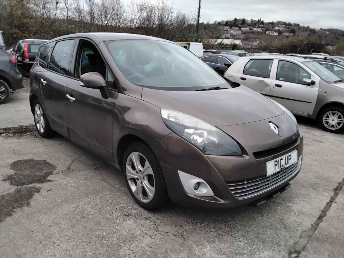 RENAULT SCENIC