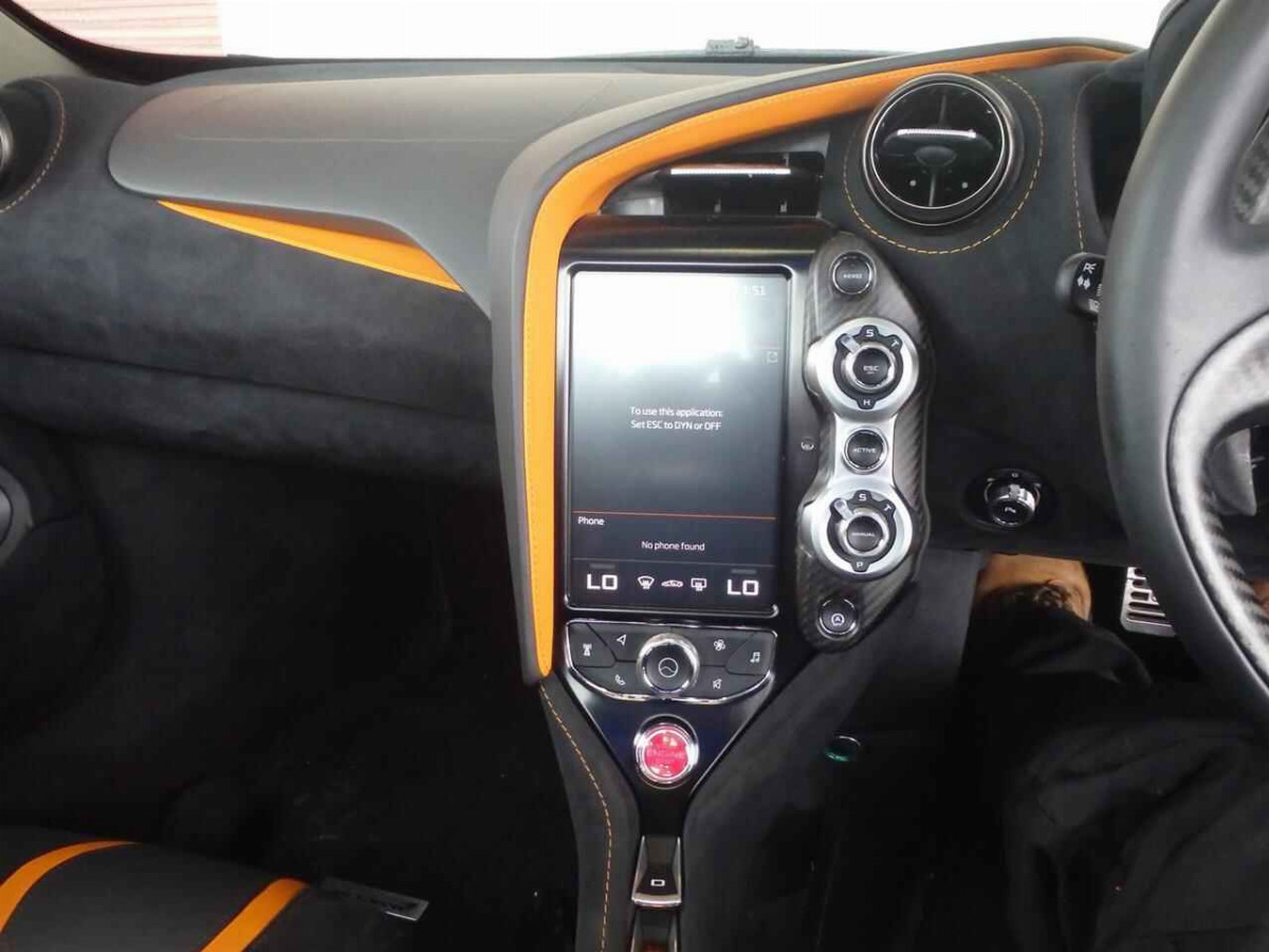 MCLAREN 720S