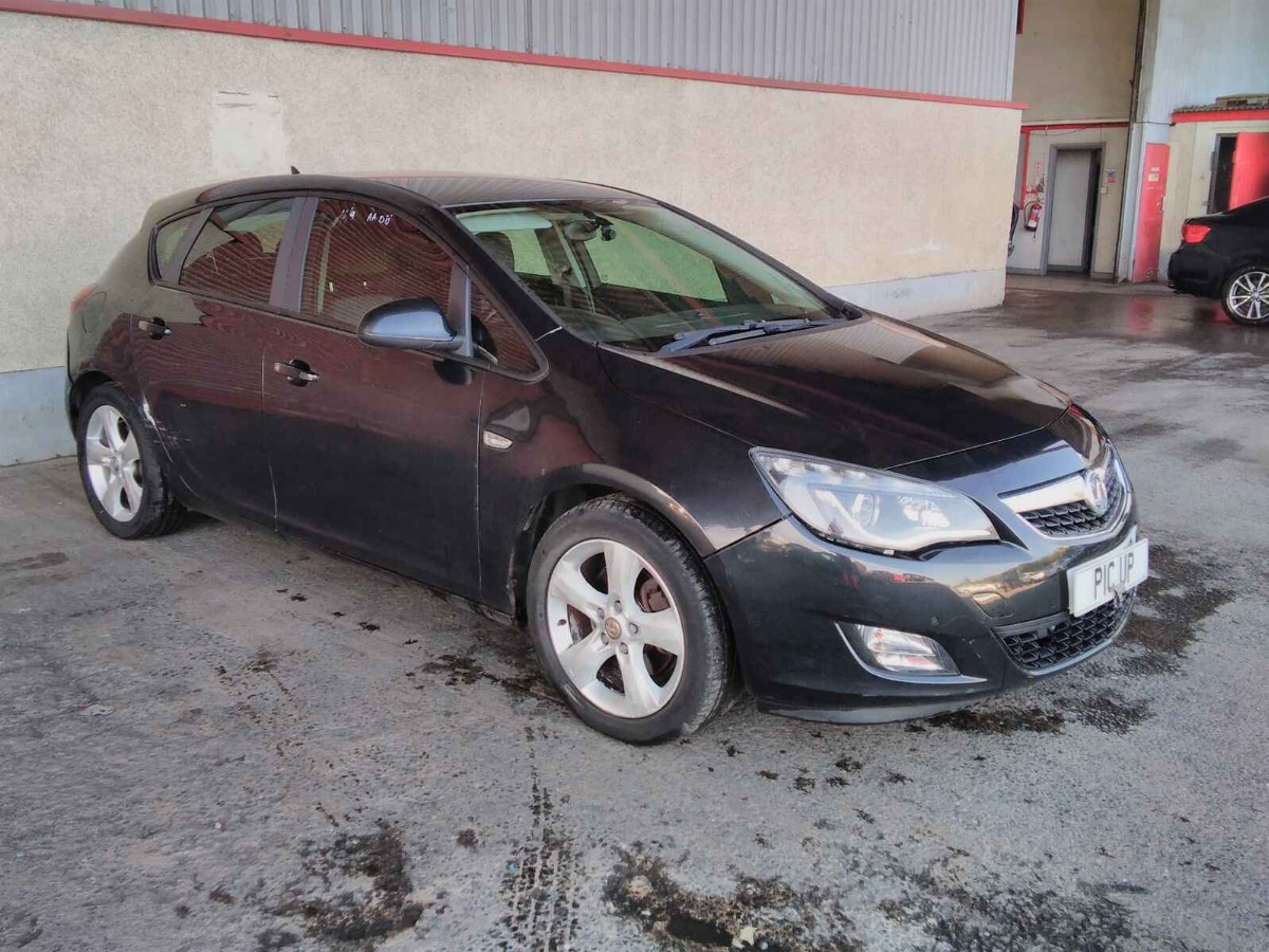 VAUXHALL ASTRA