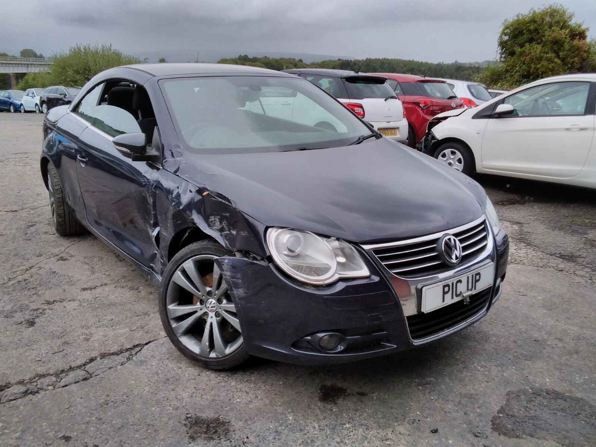 VOLKSWAGEN EOS